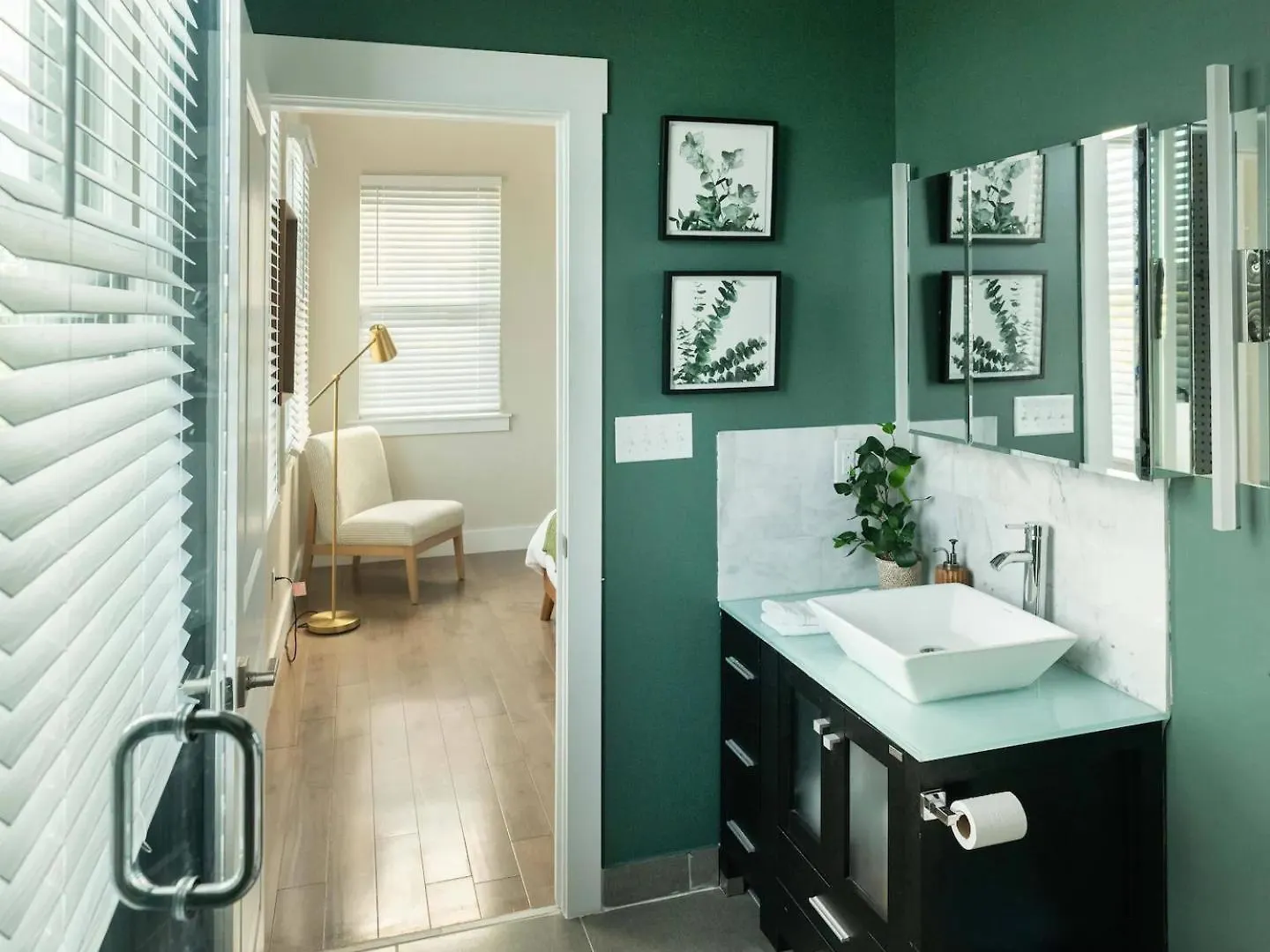 Downtown, Contemporary, 2 Bedroom, Roof Terrace! 3A Savannah USA